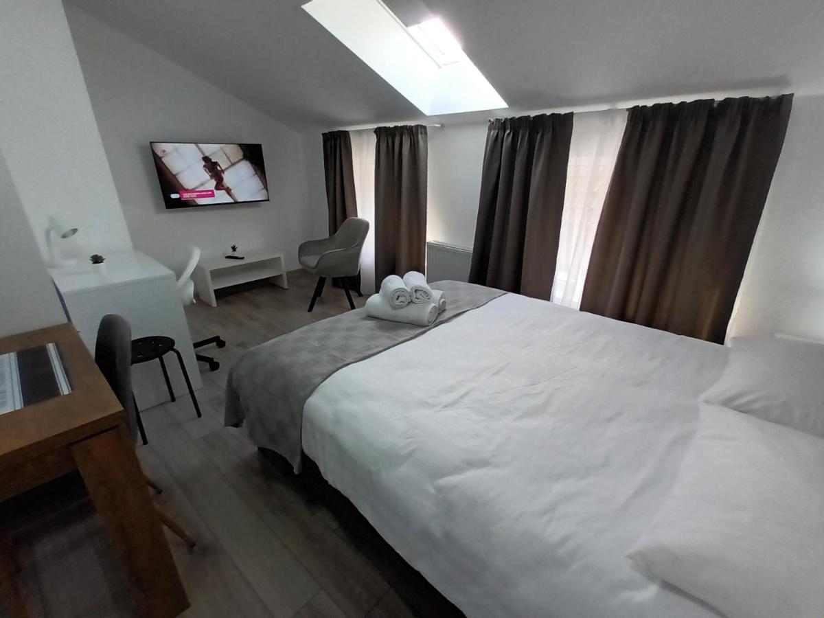 Old Town Studio Apartments Baia Mare Extérieur photo