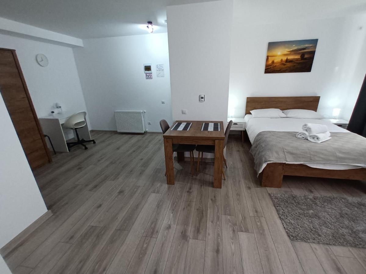 Old Town Studio Apartments Baia Mare Extérieur photo